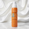 Avène بخاخ واقي شمس للأطفال SPF50+ – حماية عالية