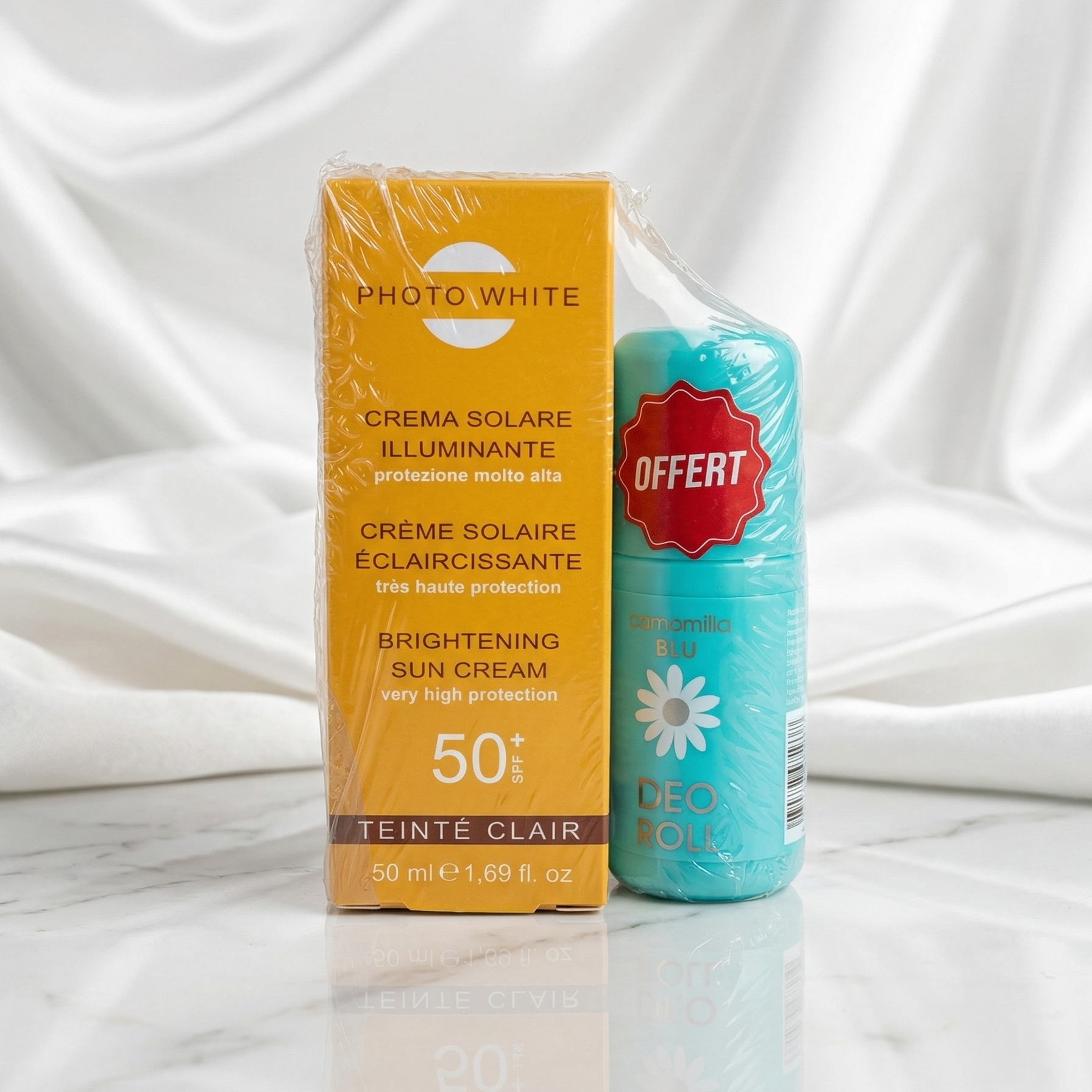 عبوة فوتووايت SPF50+ + مزيل عرق رول أون بالبابونج الأزرق